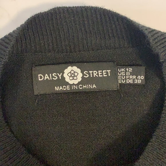 Daisy Street Black Embroidered Vintage Pullover - Picture 8 of 12